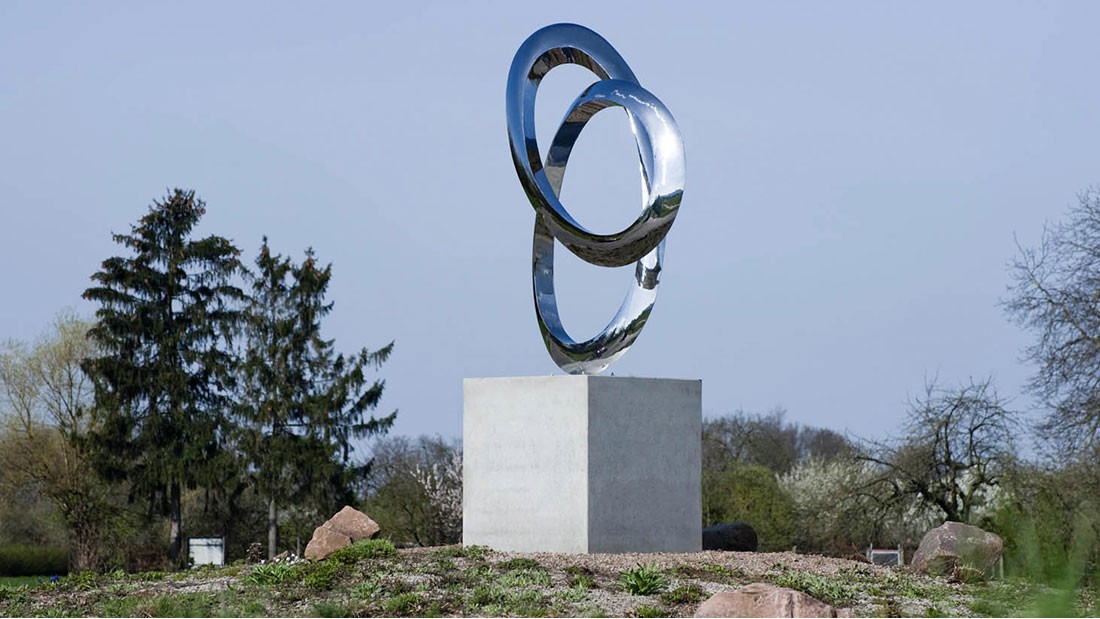 ProMinent stiftet Skulptur für Wieblinger Kreisel
